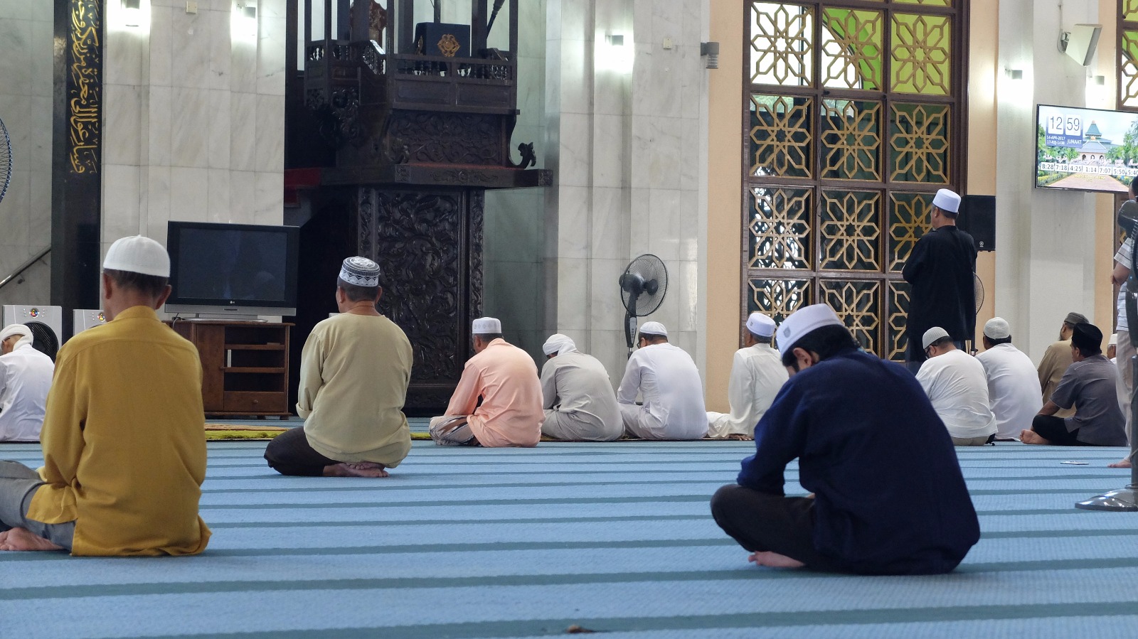 What Is the Ruling of Friday Prayer for a Traveler? post thumbnail image