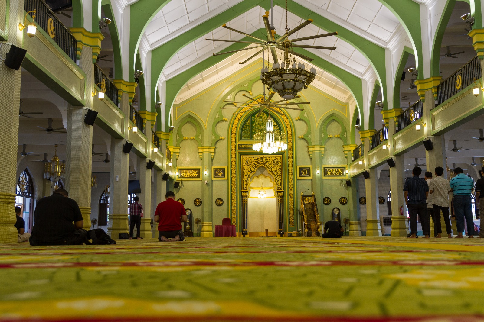 Do I Have to Recite with Tajweed During Silent Prayers? post thumbnail image