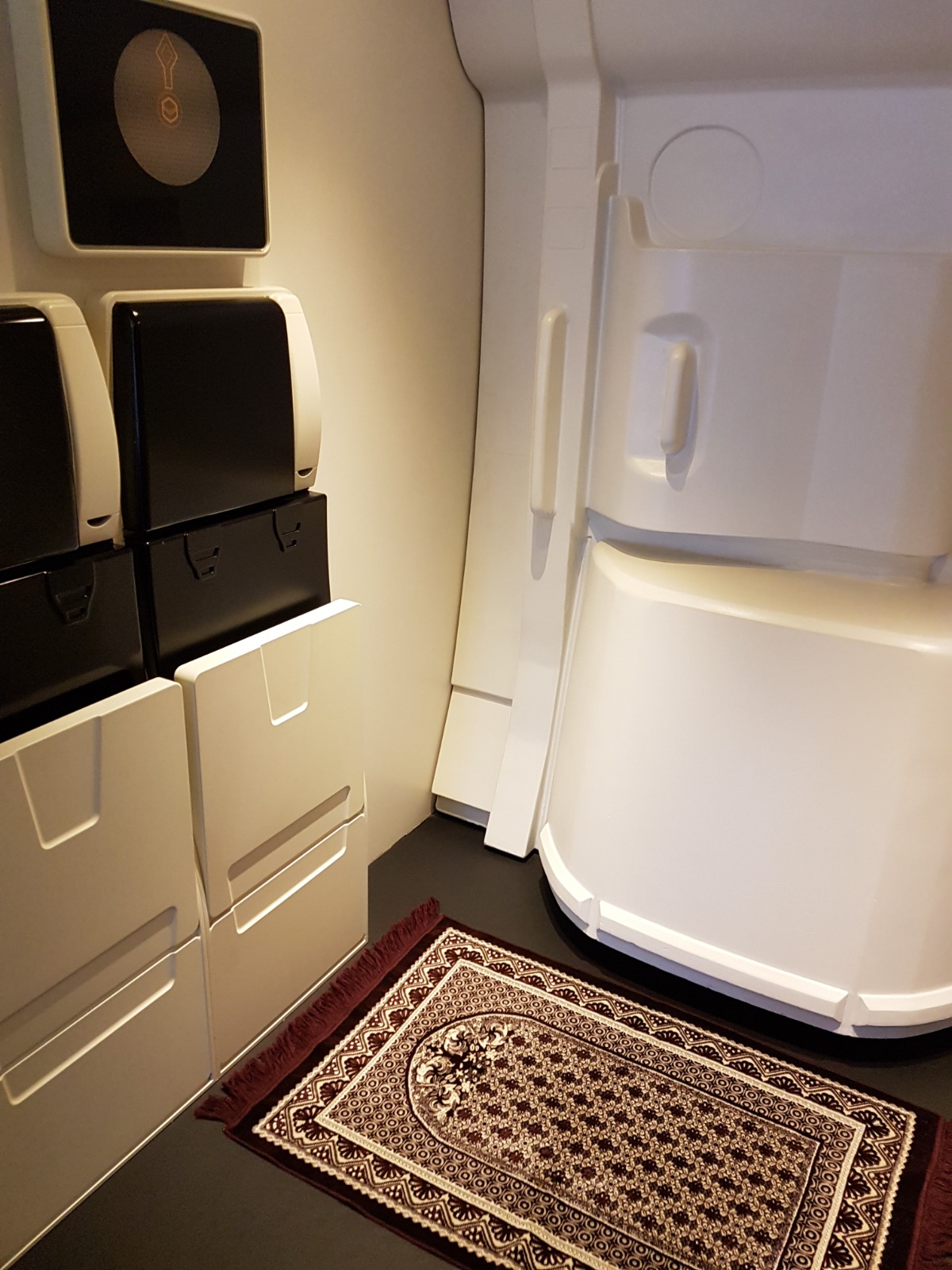 How Could One Offer Prayer While Sitting On Plane? post thumbnail image